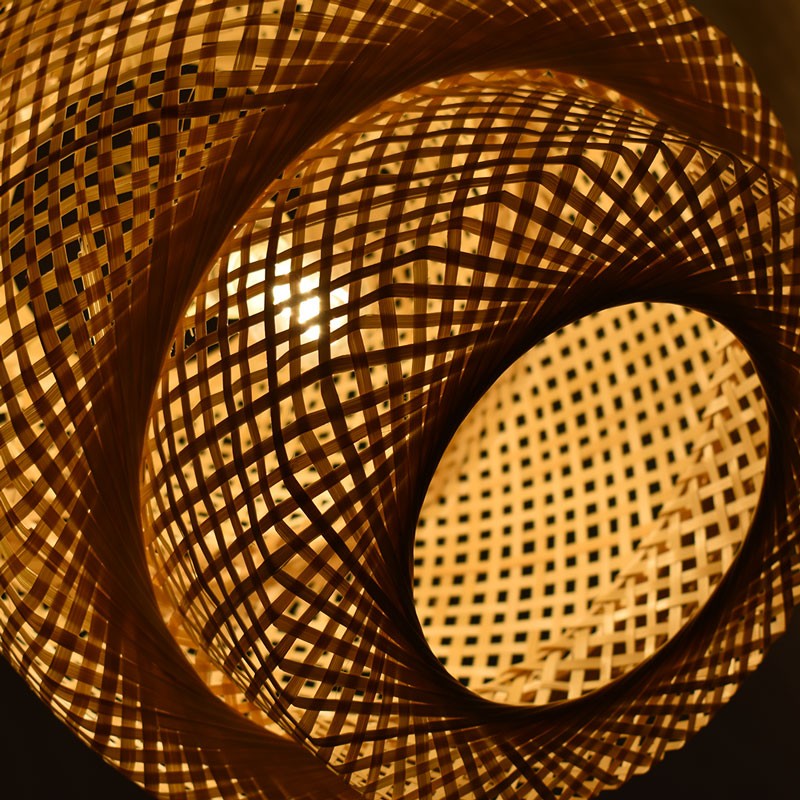 Wicker pendant lamp "Onna".