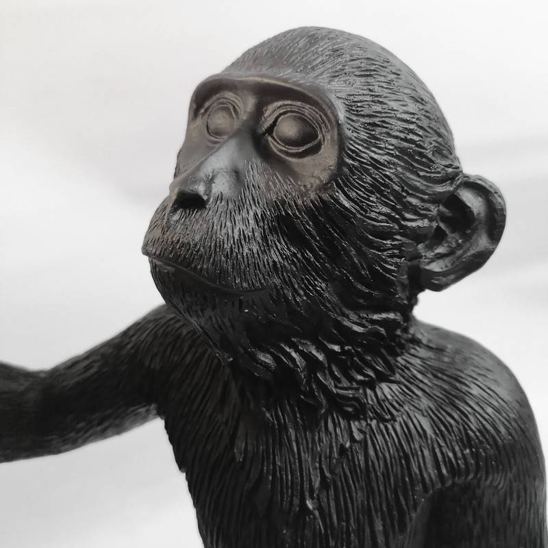 Resin monkey lamp "Micu".