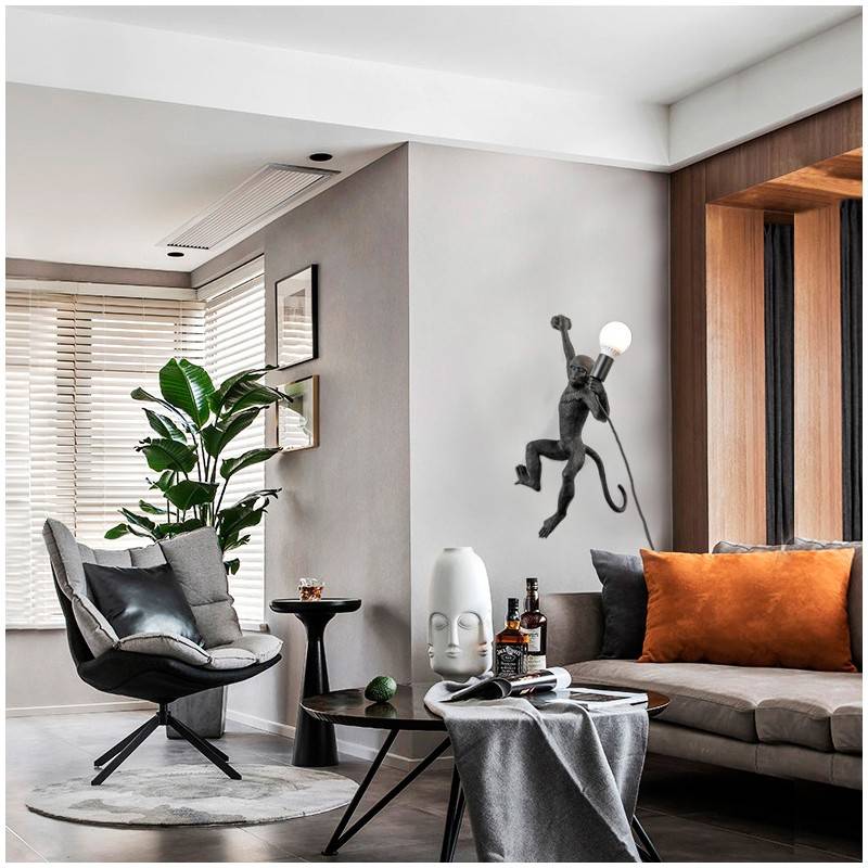 Mono resin wall light "Cesar".