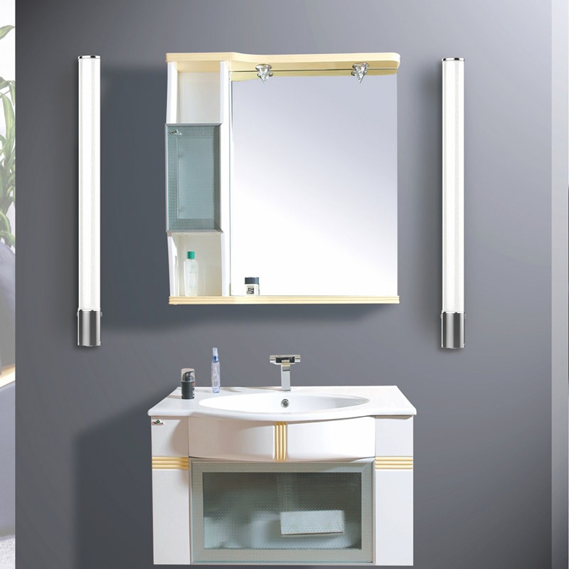 Bathroom wall light LED 15W - With integrated socket - 68cm