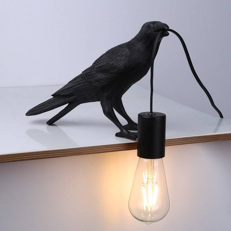 Raven table lamp in resin "Corb".