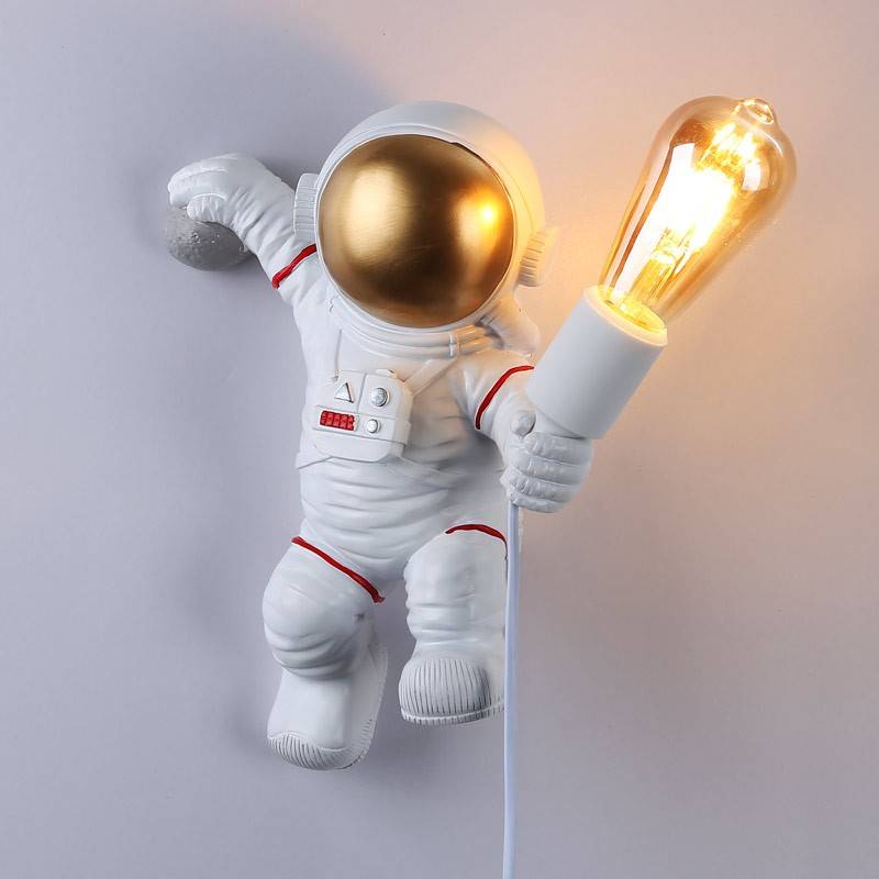 Astronaut wall light "Conrad" - With switch and plug - E27