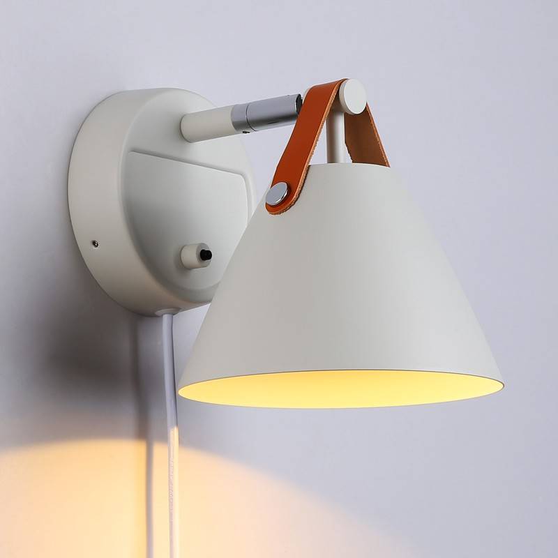 Ellen" leather wall sconce with cable and switch