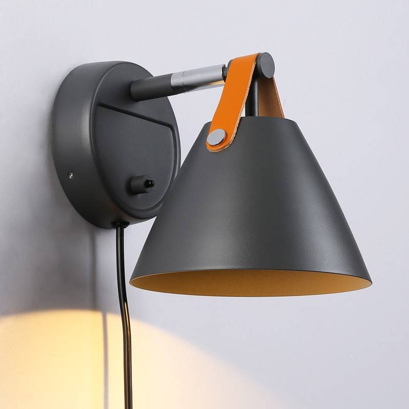 Ellen" leather wall sconce with cable and switch