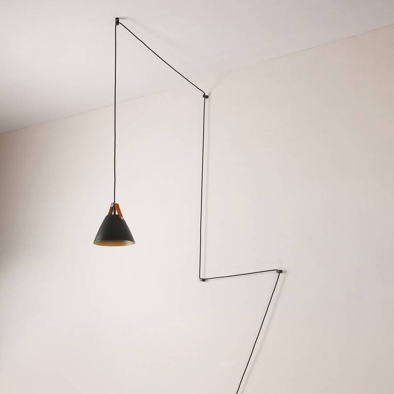 Leather pendant lamp "Sam" with socket