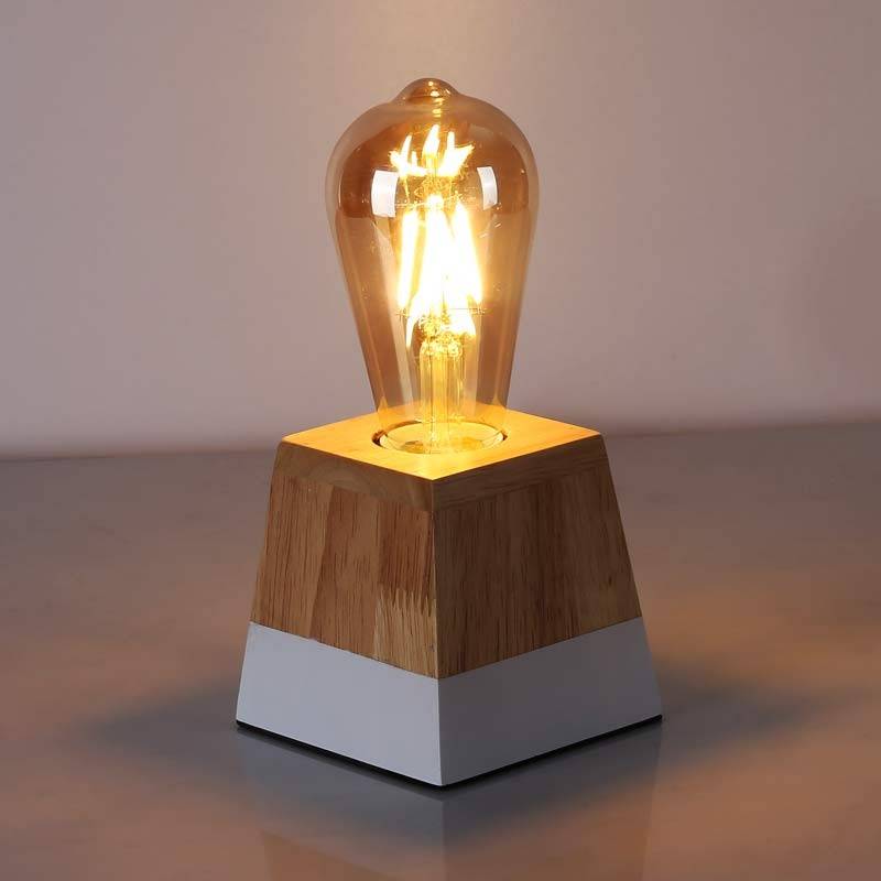 Wooden table lamp "LAKA".