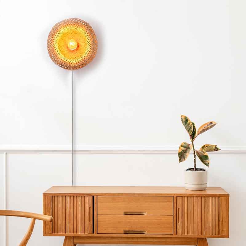 Wicker wall lamp with plug "Round".