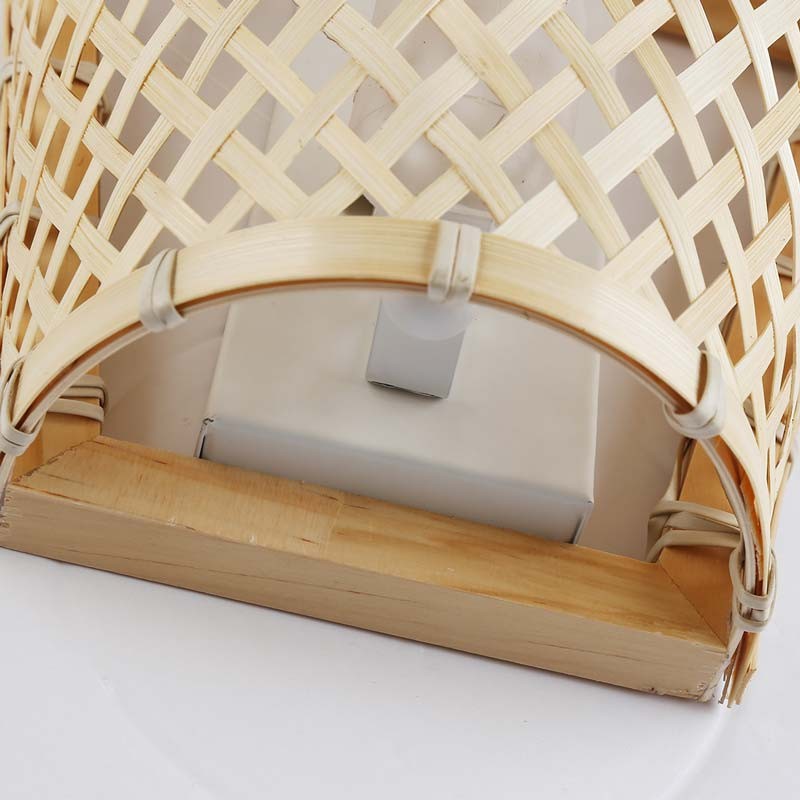 Wicker wall sconce "Pani".