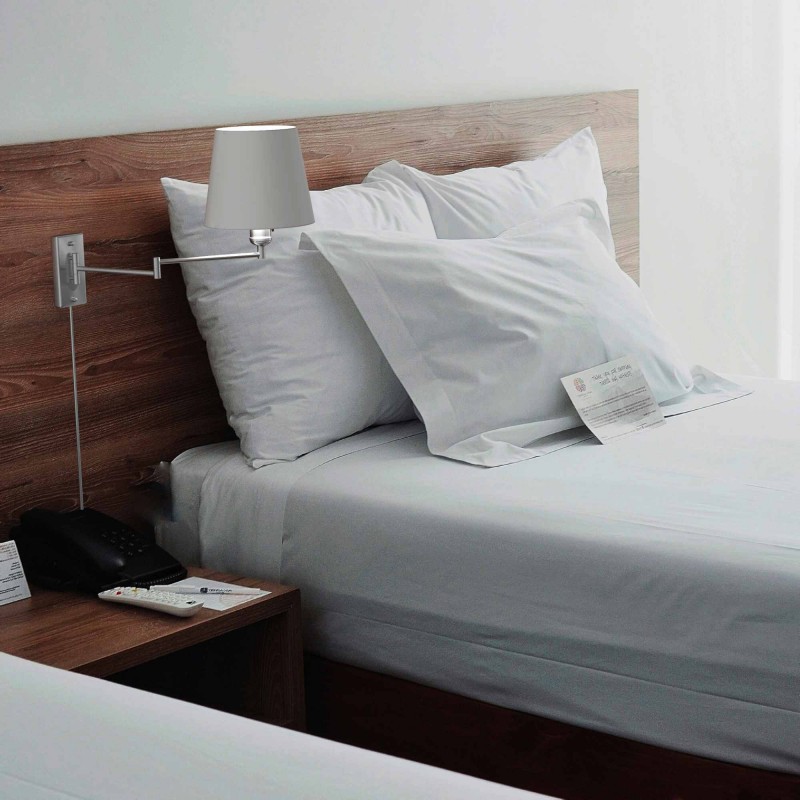 Wall light with articulated arm and "Clark" socket - E27