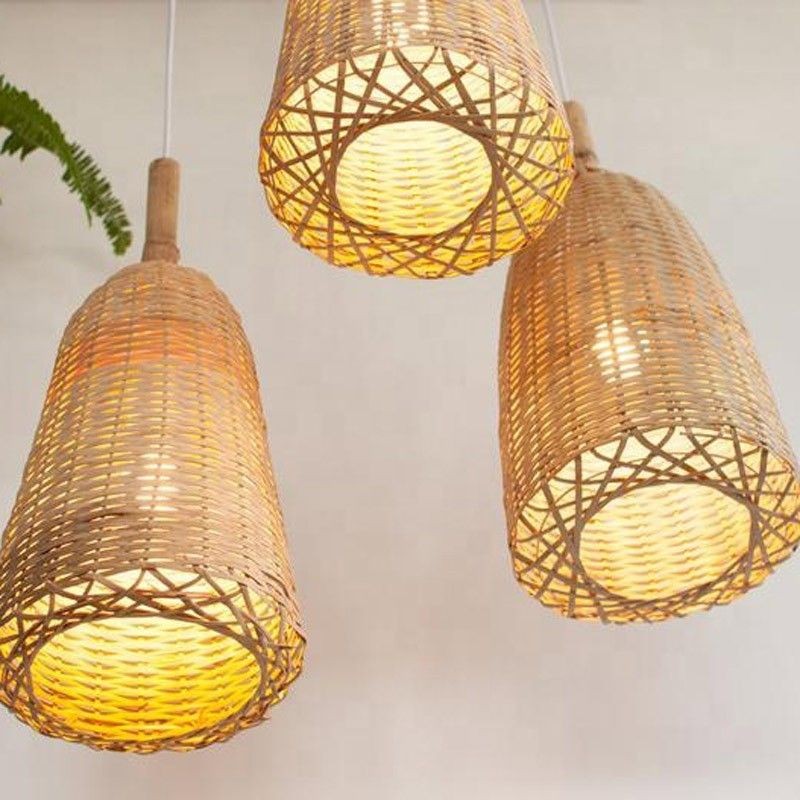 Wicker pendant lamp "Boa".
