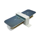 Straight connection for single-phase flush-mounted rails