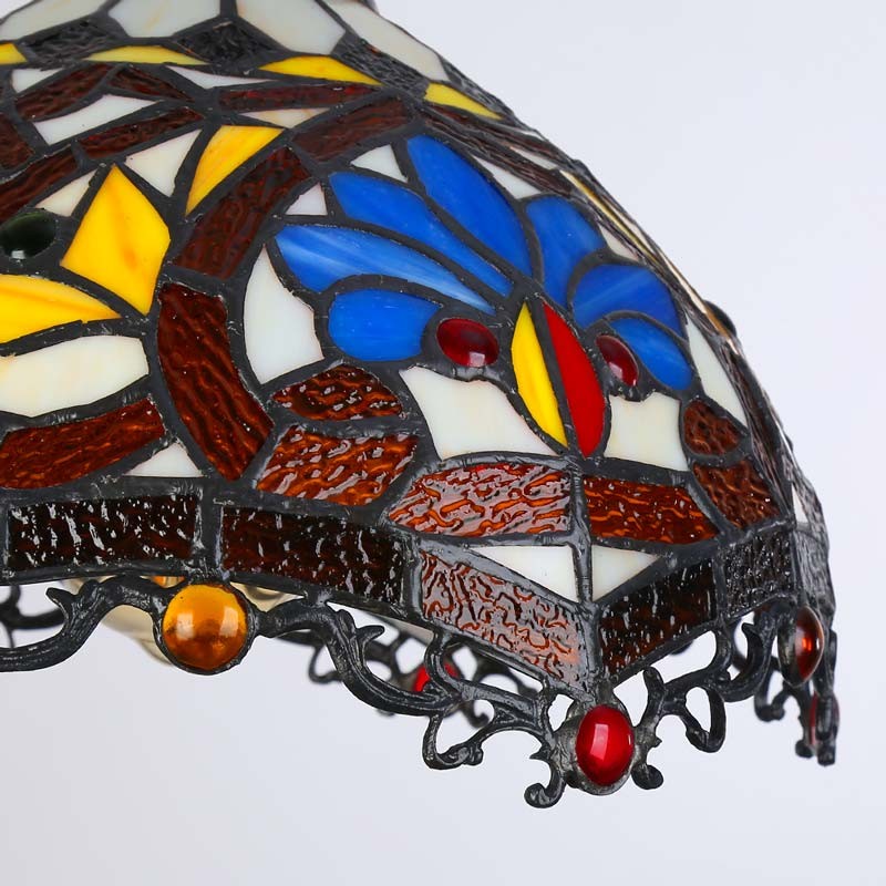 Tiffany-inspired pendant lamp with floral mosaic in glass