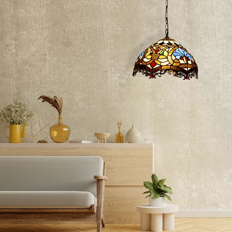 Tiffany-inspired pendant lamp with floral mosaic in glass