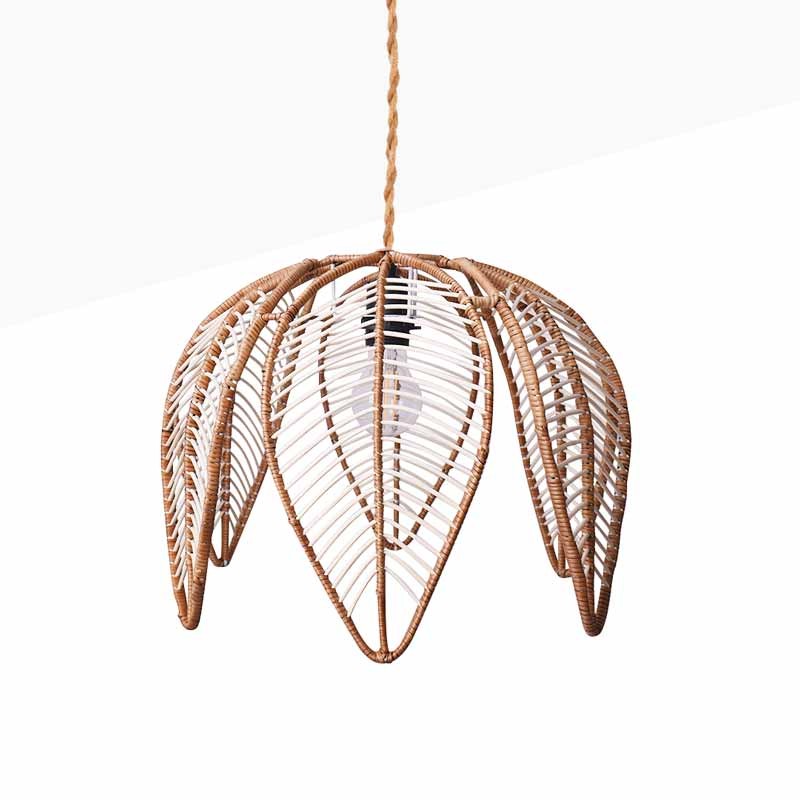 Flower-shaped rattan pendant lamp "BINTAN".