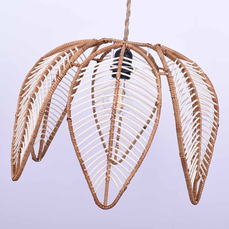 Flower-shaped rattan pendant lamp "BINTAN".