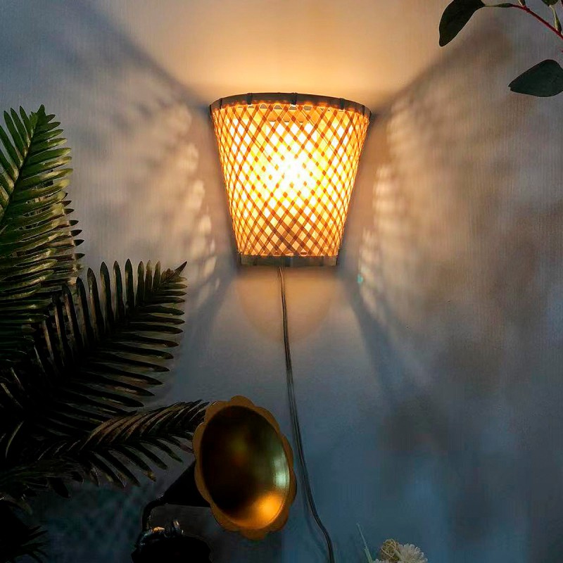 Wicker wall light with plug "PANI".
