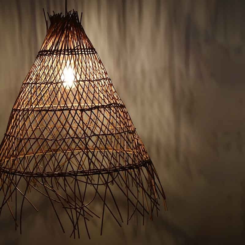 Willow" wicker pendant lamp with switch and plug
