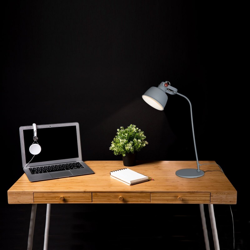 Nordic table lamp "KUKKA".