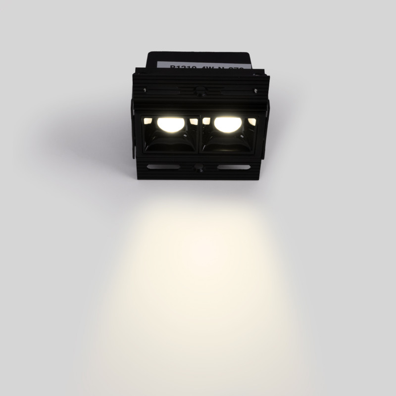 Recessed/trimless linear LED spotlight for plasterboard - 4W - UGR18 - CRI90 - Black