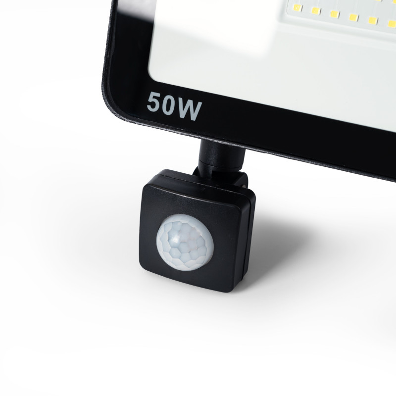 Outdoor LED floodlight with PIR motion sensor - 50W - IP65 - 6000K