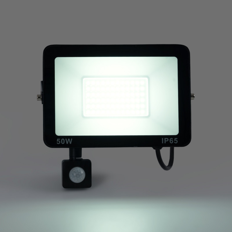 Outdoor LED floodlight with PIR motion sensor - 50W - IP65 - 6000K