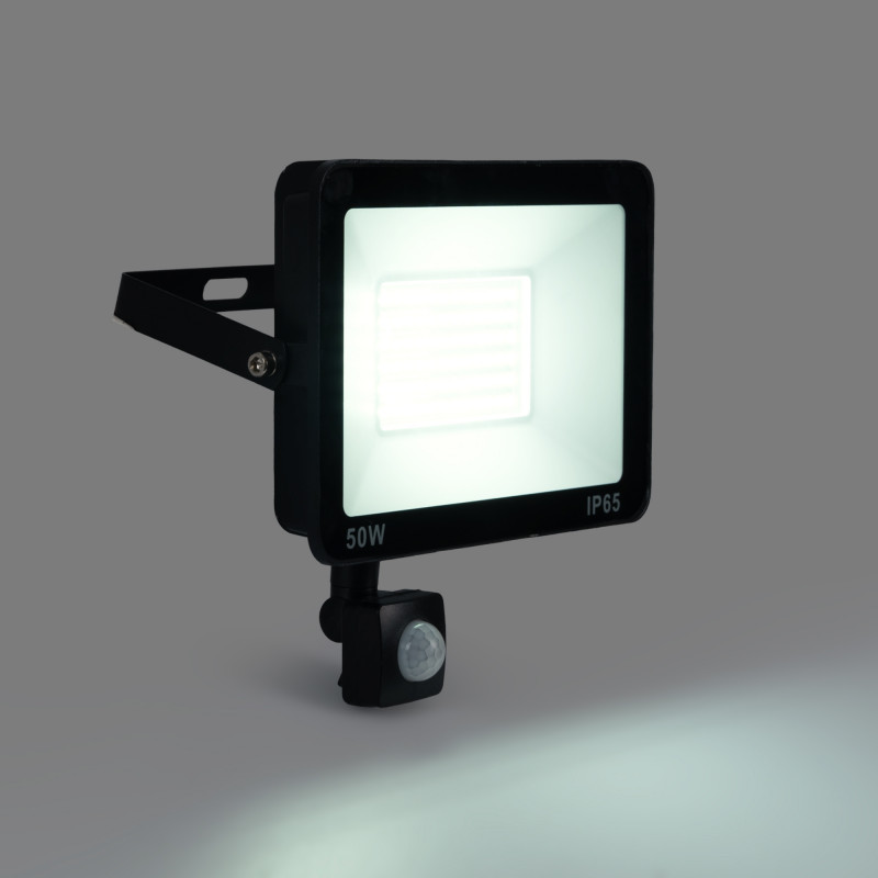 Outdoor LED floodlight with PIR motion sensor - 50W - IP65 - 6000K