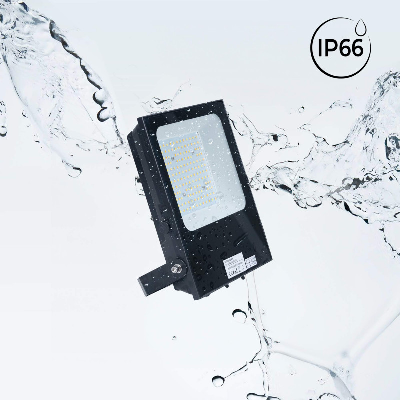 Outdoor LED floodlight - 50W CCT - "PRO" Series - 110lm/W - IP66
