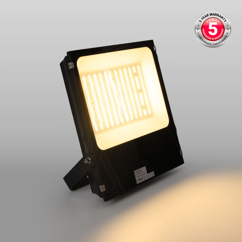 Outdoor LED floodlight - 200W CCT - "PRO" Series - 110lm/W - IP66