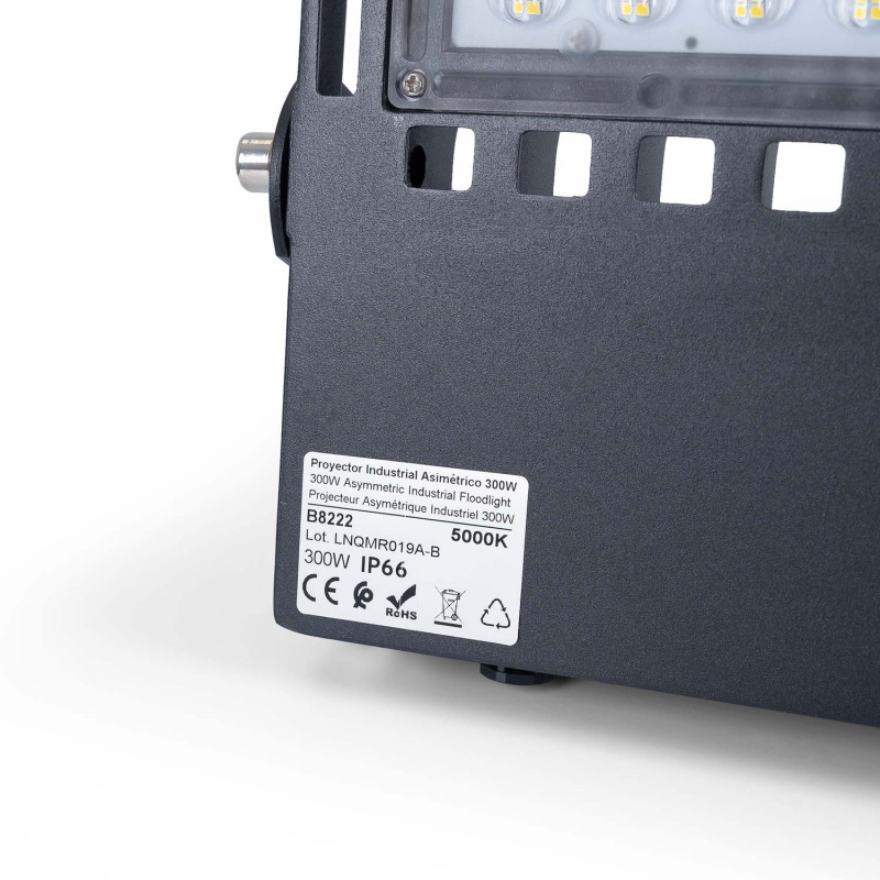 Asymmetrical outdoor LED floodlight - 300W - 140lm/W- IP66
