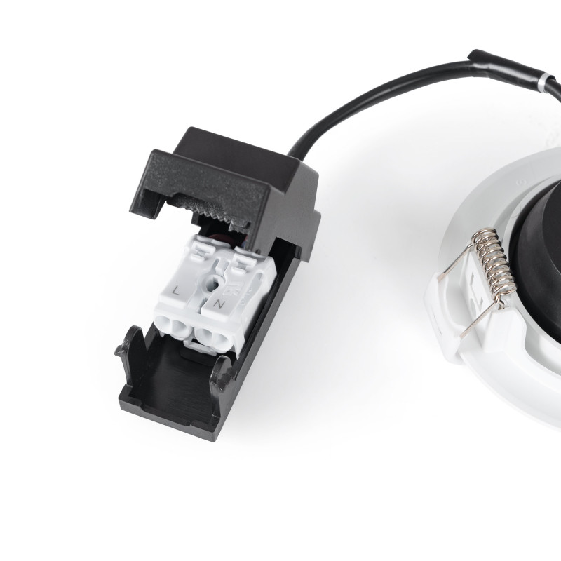 Adjustable LED Downlight - 7W - TRIAC Dimmable - 800lm - 3000K - Cutout Ø73mm