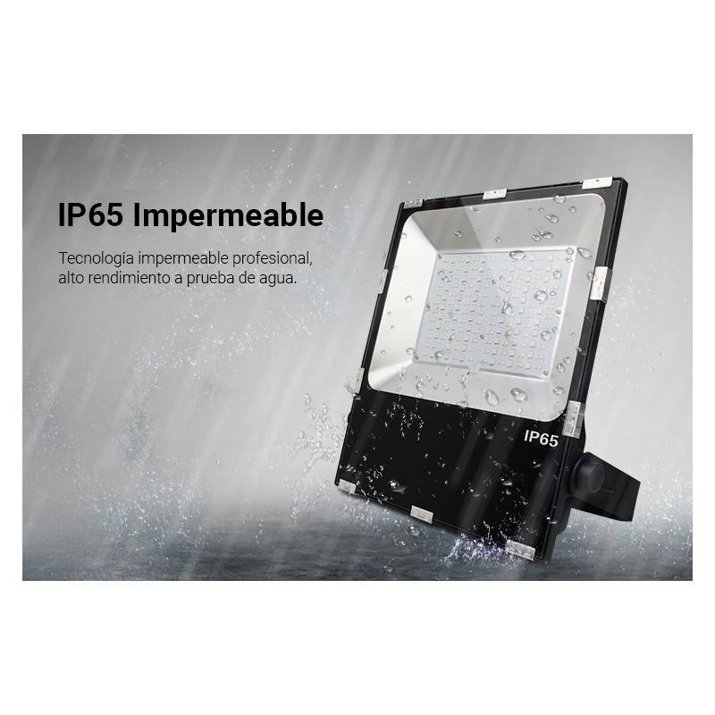 RGB+CCT 50W 4200lm RGB+CCT 50W LED floodlight - RF and WiFi control - IP65 FUTT02