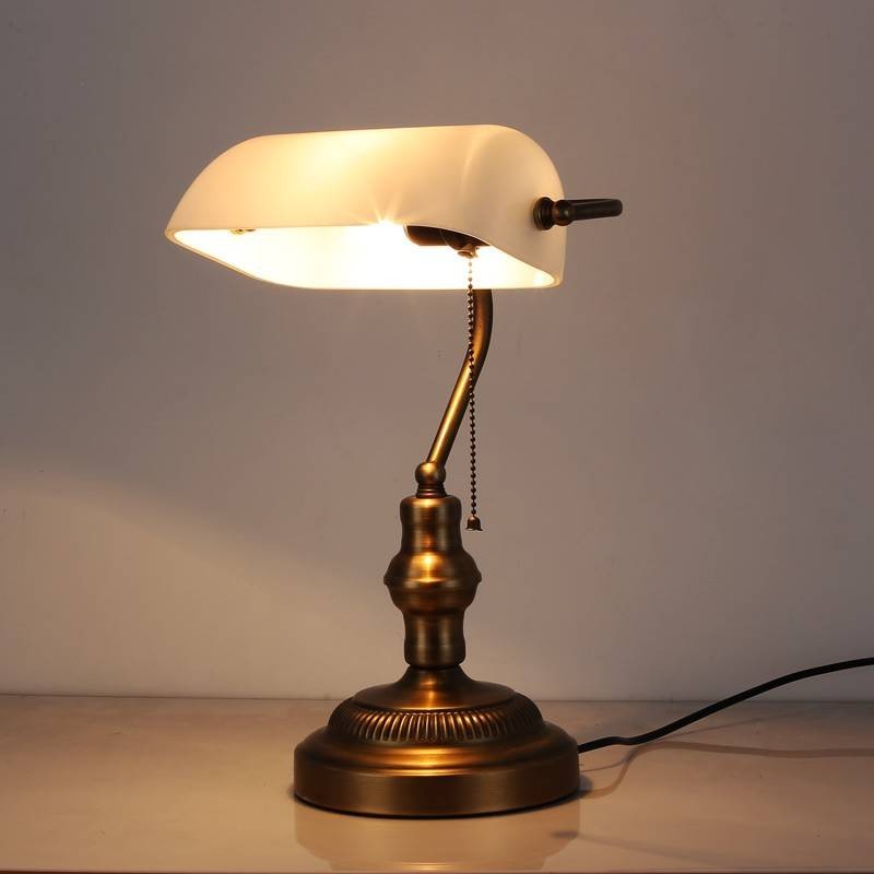 BANQUERO vintage E27 table and desk lamp