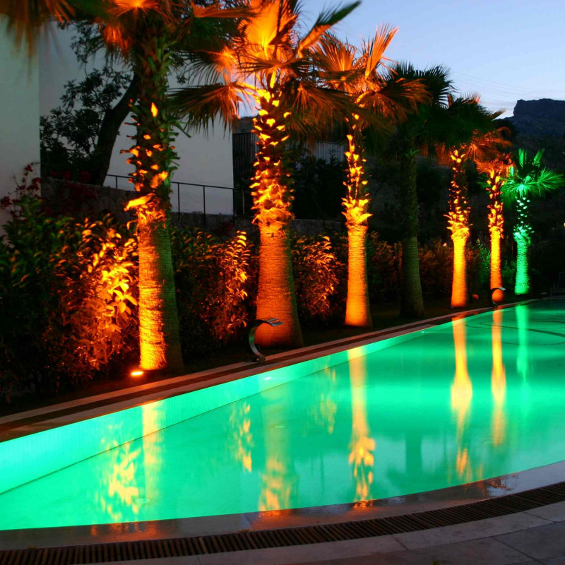 RGB LED Pool spotlight - 12V AC - 24W - Submersible - Remote control - IP68