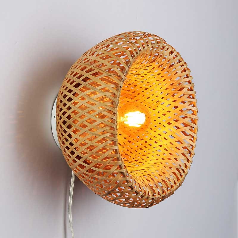Wicker wall lamp with plug "Round".